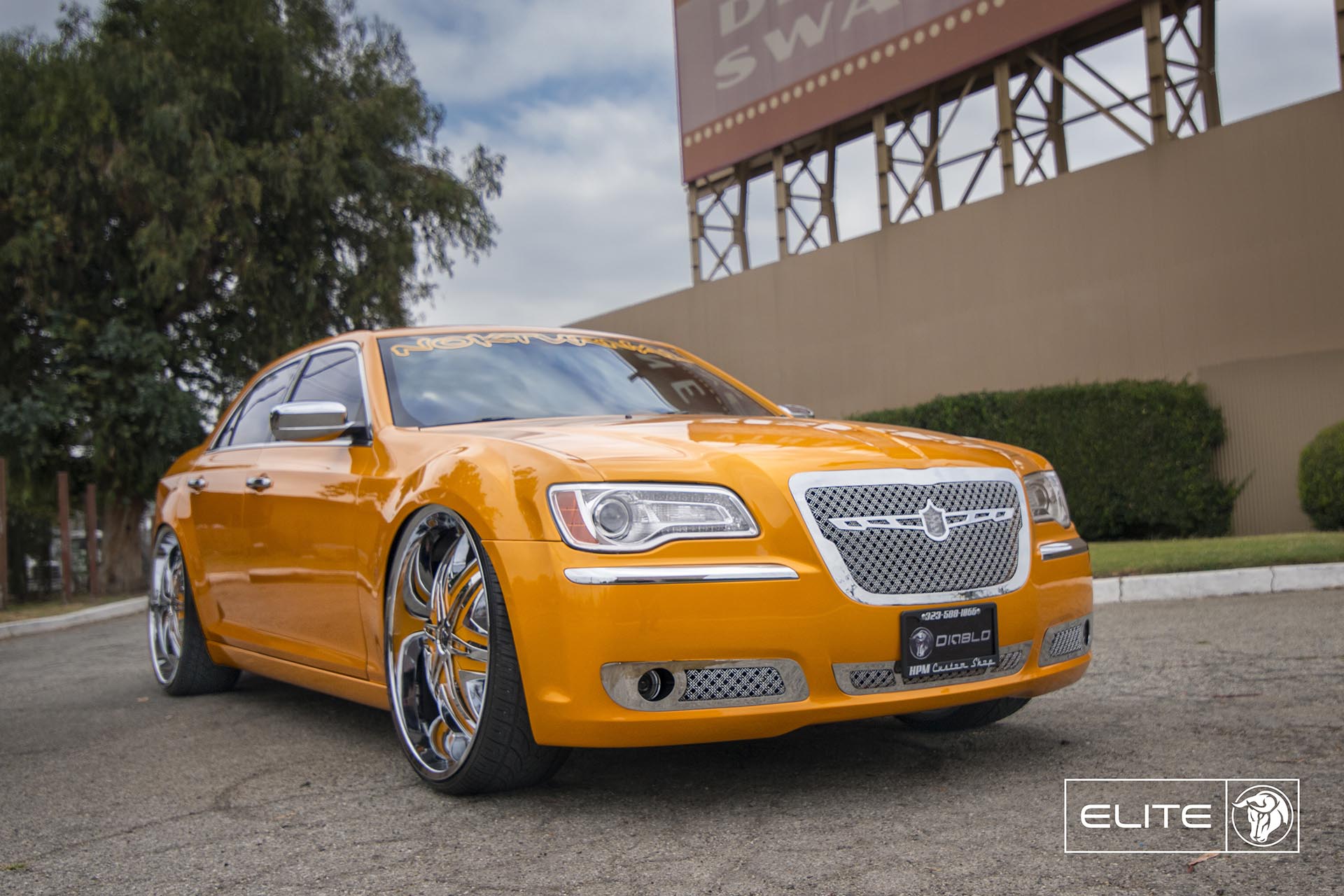 Diablo 26″ Chrome Elite Wheels on a Chrysler 300C – Diablo Wheels USA