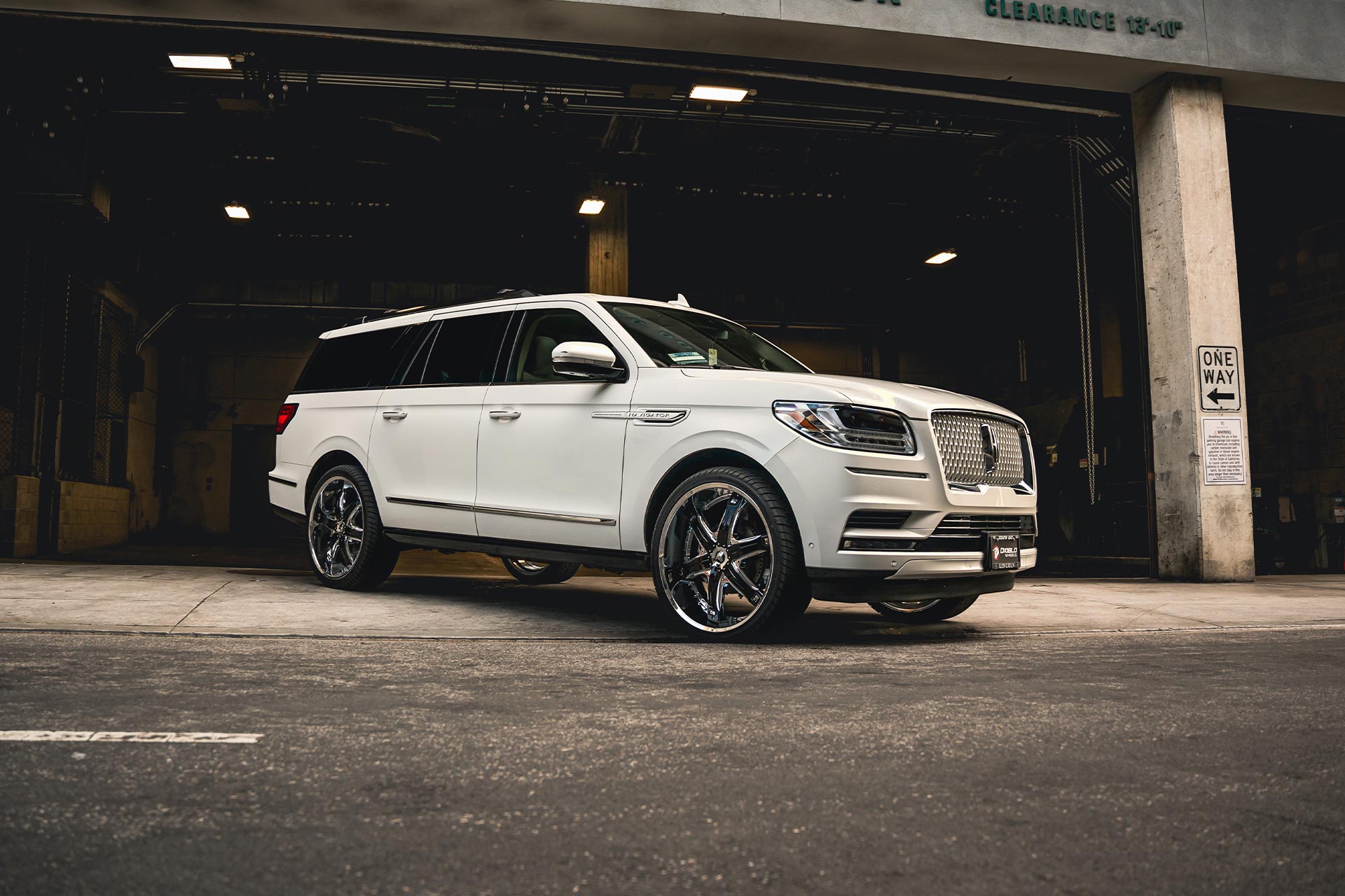 Lincoln Navigator 26x10 Diablo Fury